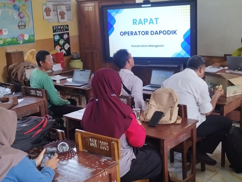 RAPAT RUTIN OPS KECAMATAN MANGARAN