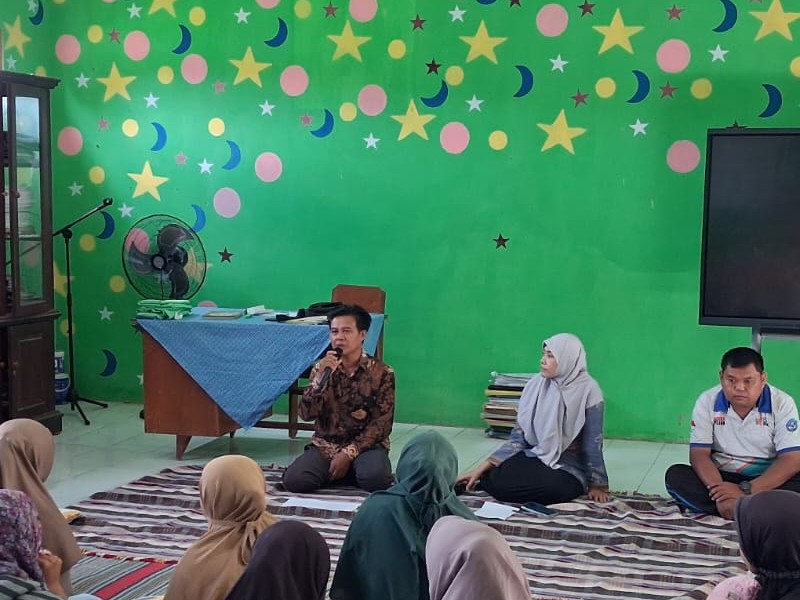 RAPAT BERSAMA WALI MURID SISWA MENGENAI KEGIATAN DI SEKOLAH