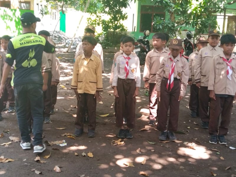 KEGIATAN EKSTRAKURIKULER PRAMUKA